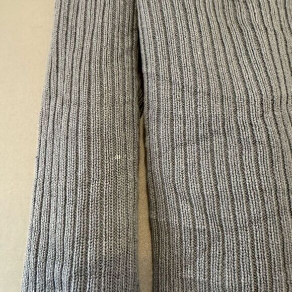 Calvin Klein Women’s Grey Ribbed Sweater Size Medium Crew Neck Style Preppy - Picture 12 of 12